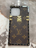 Lv Classic Monogram Trunk Case – Vintage Heritage Meets Modern Tech for iPhone 13 Pro Max
