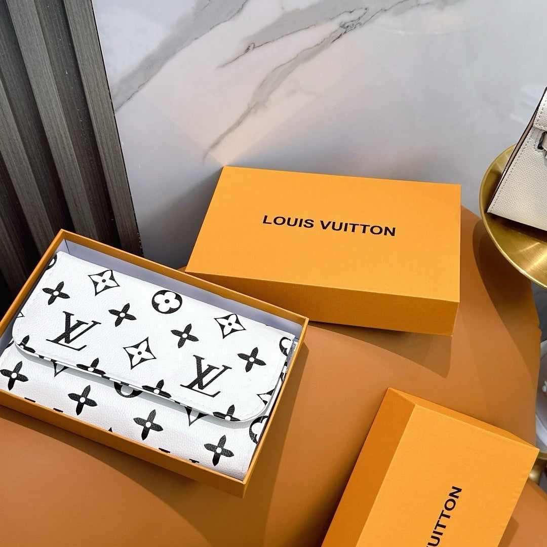 Lv make up brush