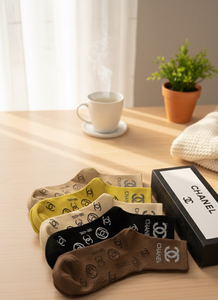 CC High Fashion Logo Ankle Socks Set with Gift Box