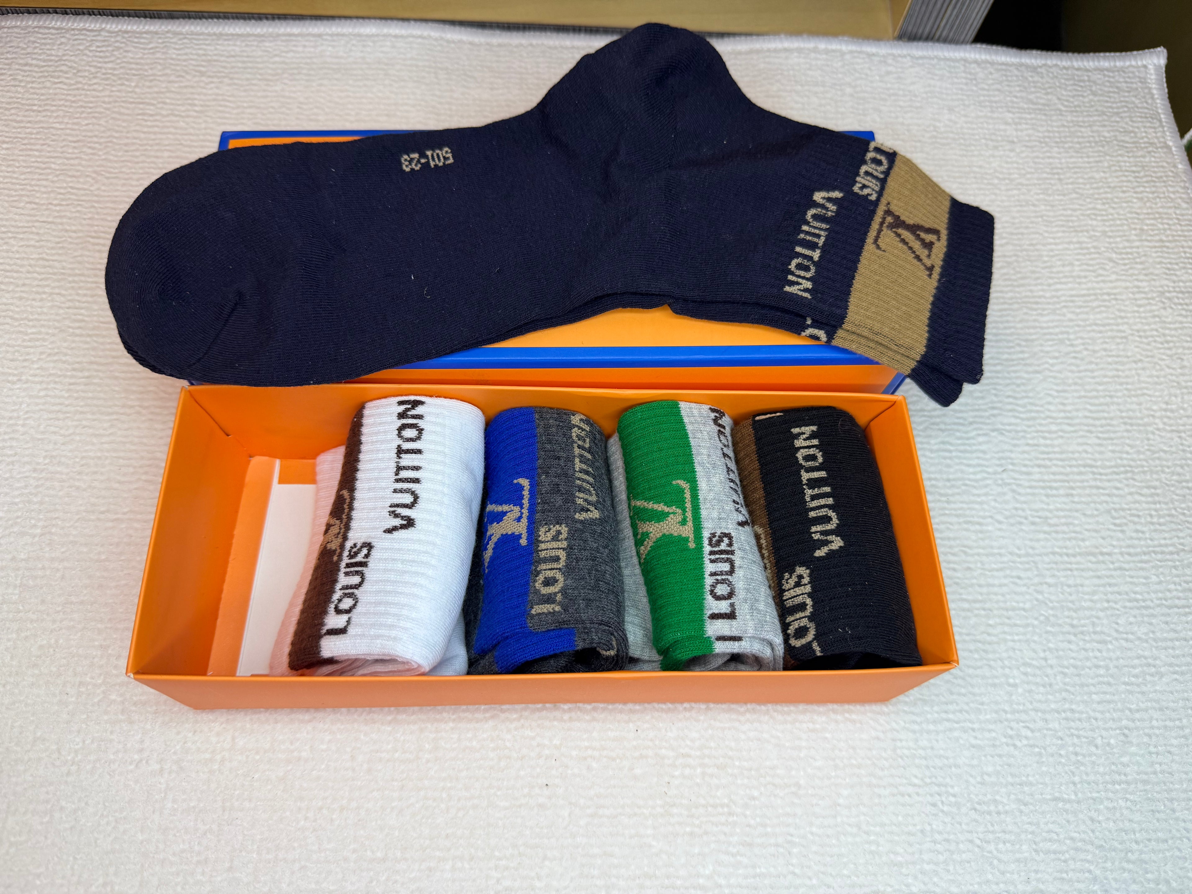 LV Sporty Logo Stripe Ankle Socks Gift set